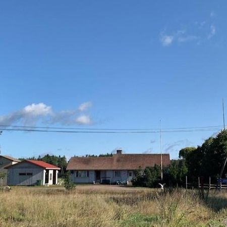 Вілла Basic Finland House With Big Garden Vehmaa Екстер'єр фото